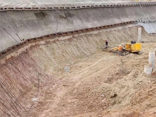 通道基坑边坡加固